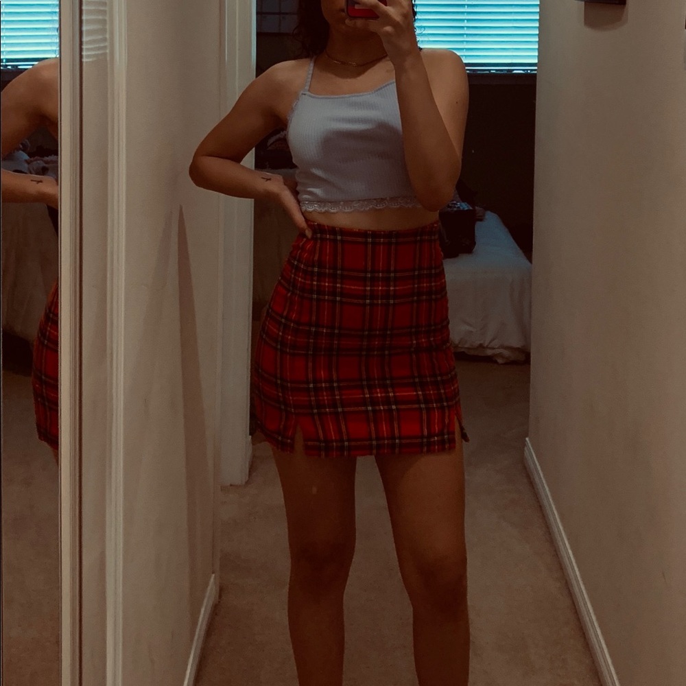 COPY - BRANDY MELVILLE PLAID SKIRT